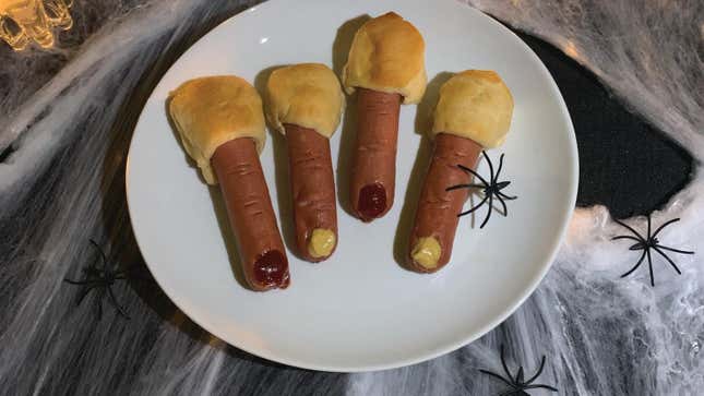 "Dead Man's Toes" snacks in pastry dough