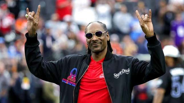Image for article titled 10 Times Snoop Dogg Ruled the Food World